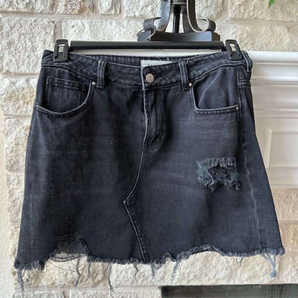 Gently Used -PACSUN Blk Jean Skirt - Waist - 28